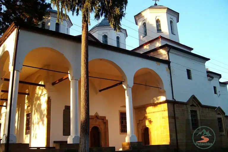 Клисурата на река Лопушна – кратък планински 